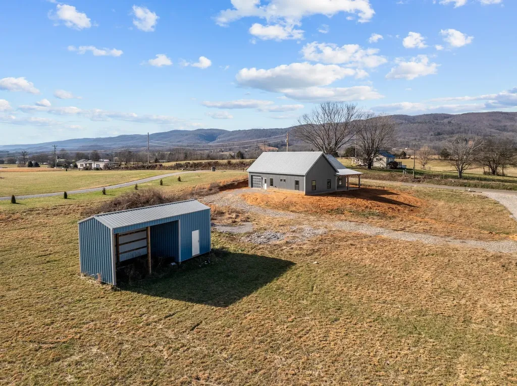 20136 Old State Highway 28 Pikeville TN 37367