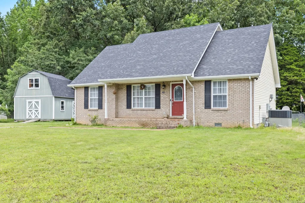 149 Cora Street Portland TN 37148