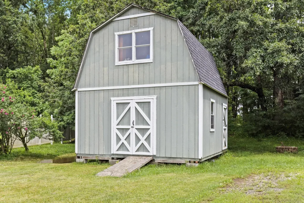 149 Cora Street Portland TN 37148