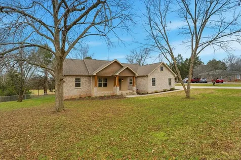 105 Lakeview Drive Decherd TN 37324