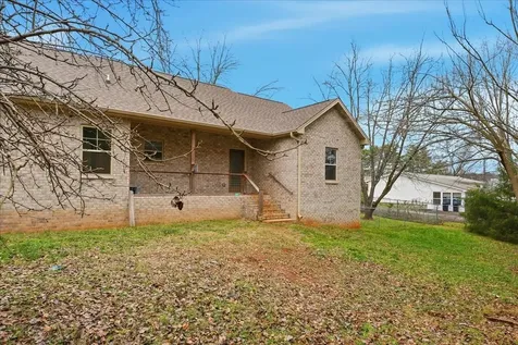 105 Lakeview Drive Decherd TN 37324