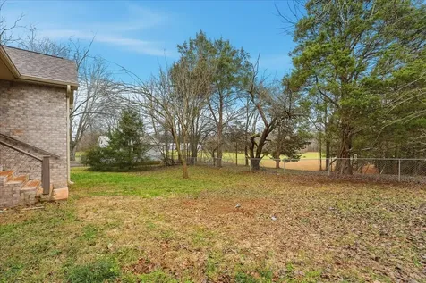 105 Lakeview Drive Decherd TN 37324