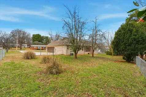 105 Lakeview Drive Decherd TN 37324