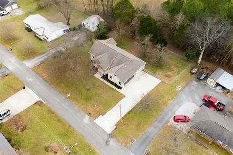 105 Lakeview Drive Decherd TN 37324