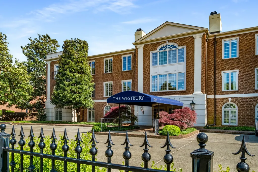 3737 West End Avenue Nashville TN 37205