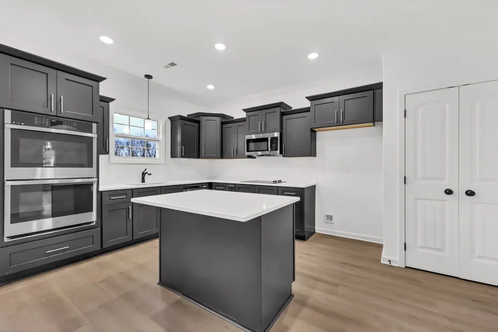 658 Marblewing Court Clarksville TN 37043