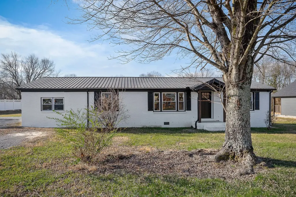 763 Smith Road Smithville TN 37166