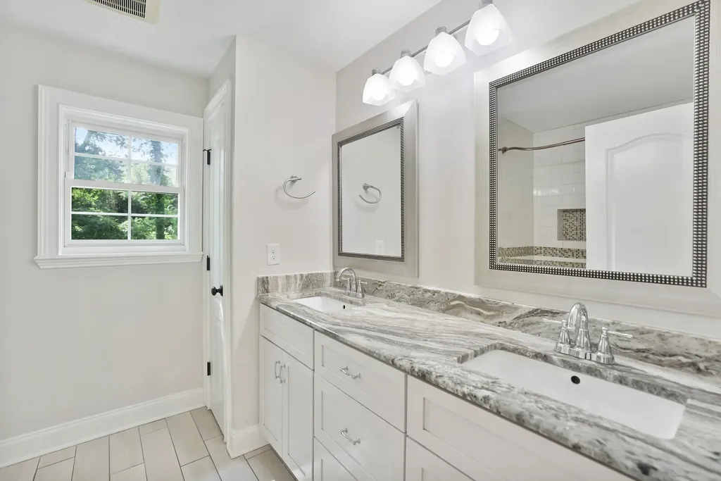 5909 Old Harding Pike Nashville TN 37205