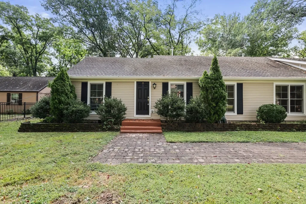 5909 Old Harding Pike Nashville TN 37205