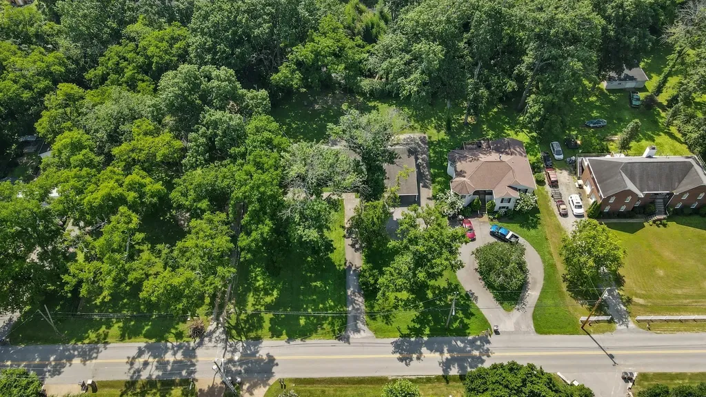 5909 Old Harding Pike Nashville TN 37205