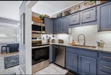 2806 Suncrest Road Pigeon Forge TN 37863