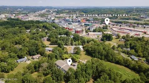 2806 Suncrest Road Pigeon Forge TN 37863
