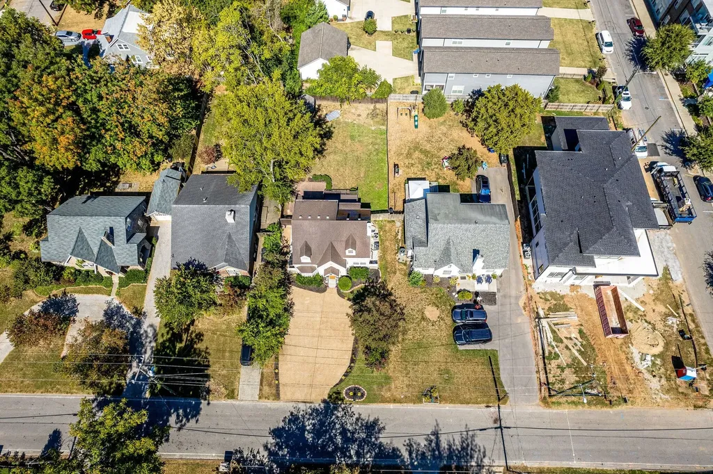 816 Inverness Avenue Nashville TN 37204