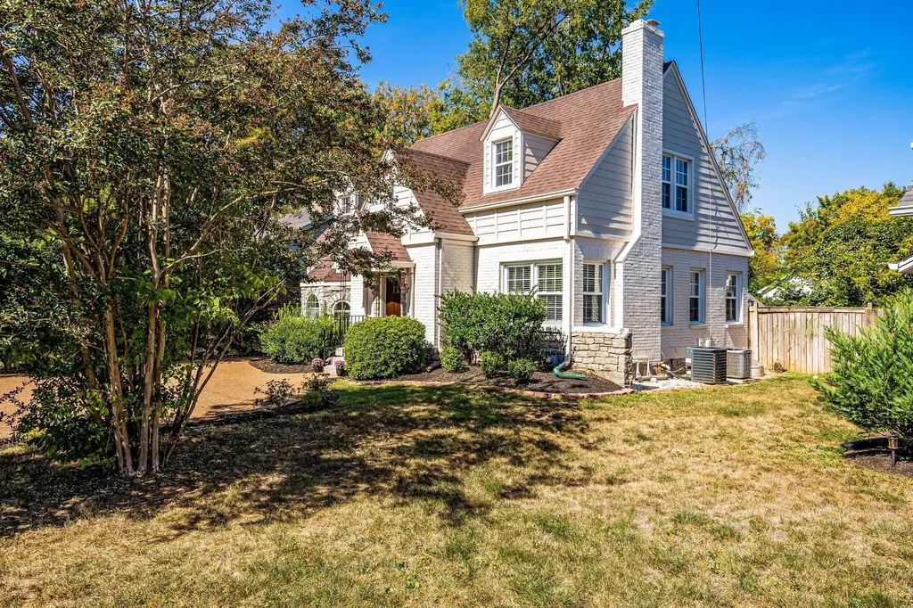 816 Inverness Avenue Nashville TN 37204