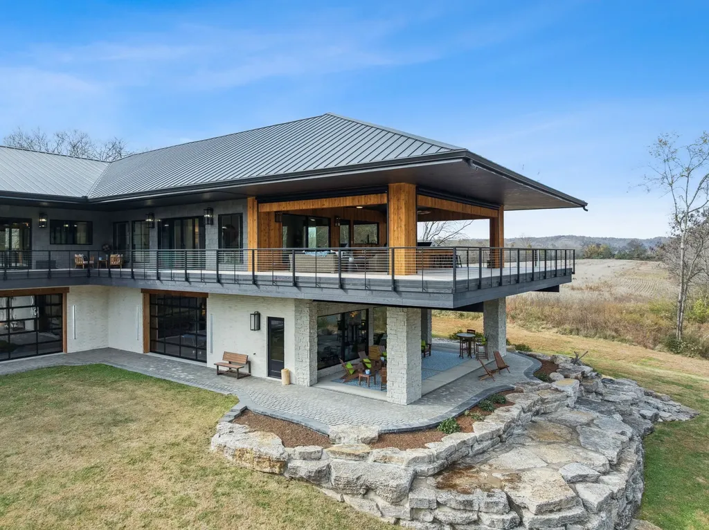 1234 Lakeside Drive Ashland City TN 37015