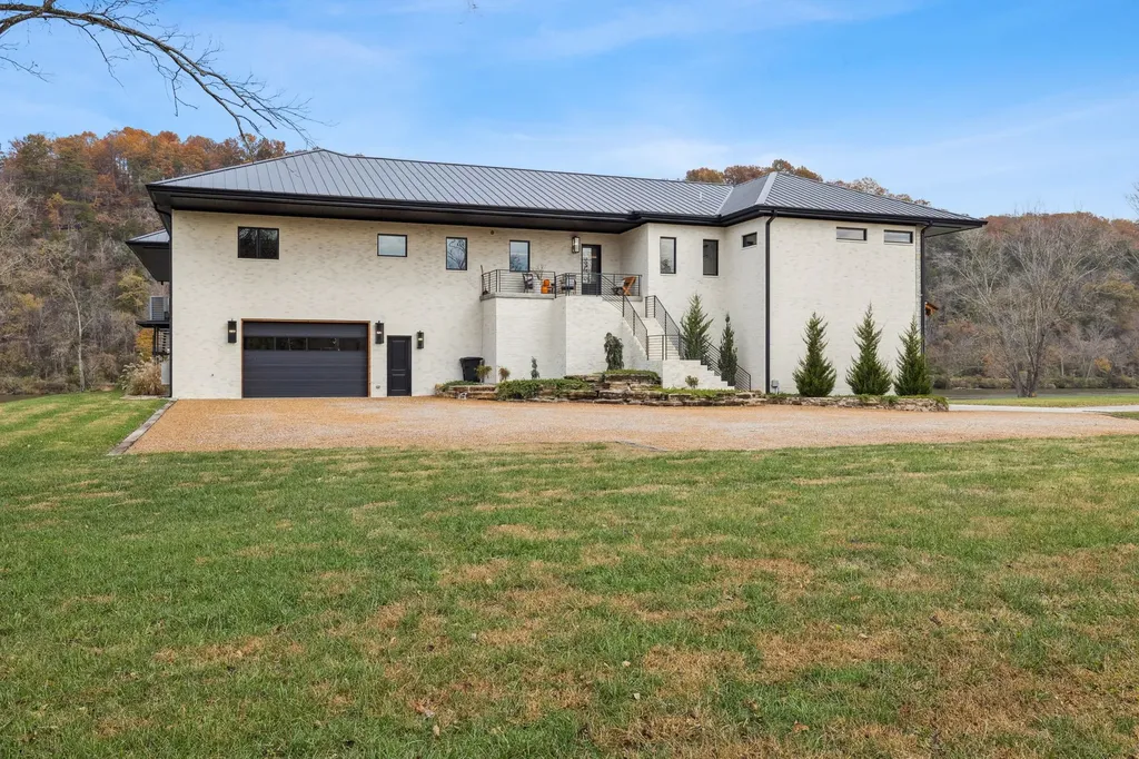1234 Lakeside Drive Ashland City TN 37015