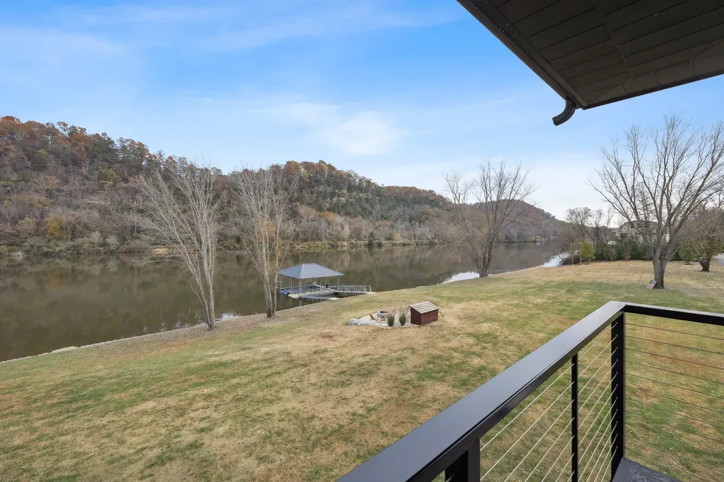 1234 Lakeside Drive Ashland City TN 37015