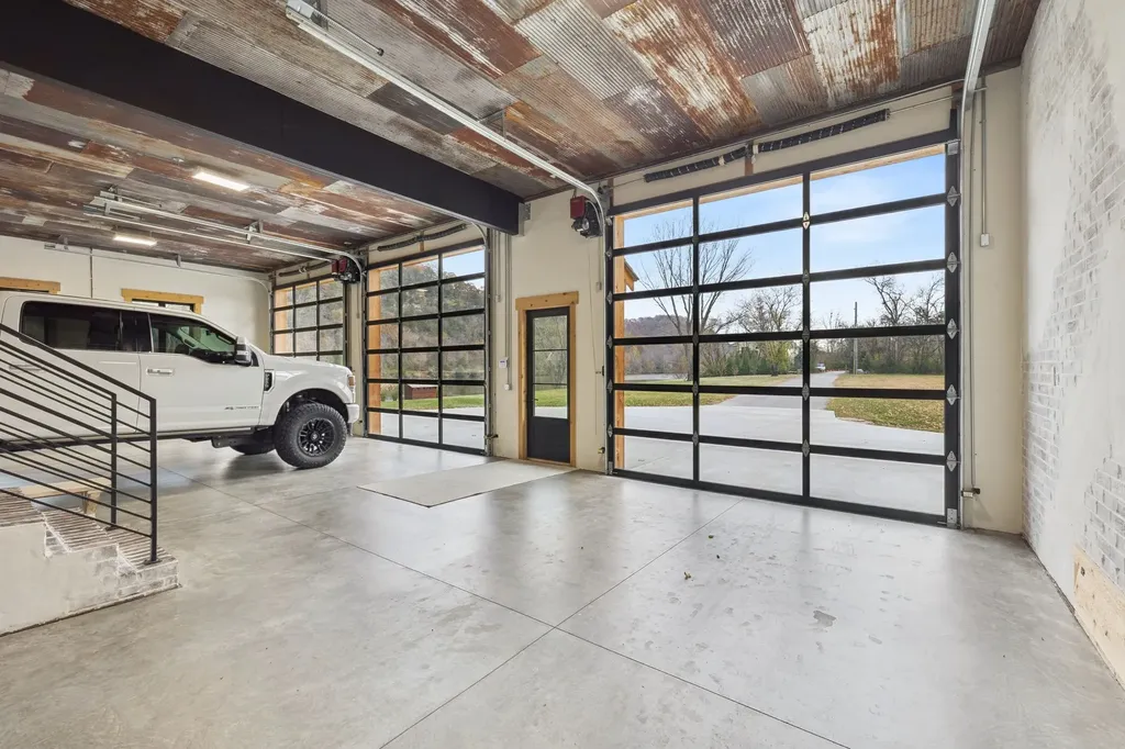 1234 Lakeside Drive Ashland City TN 37015