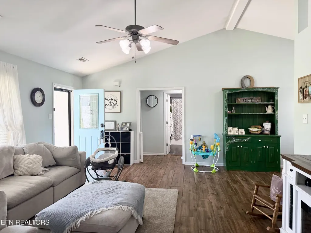 2207 Tuckaleechee Pike Maryville TN 37803