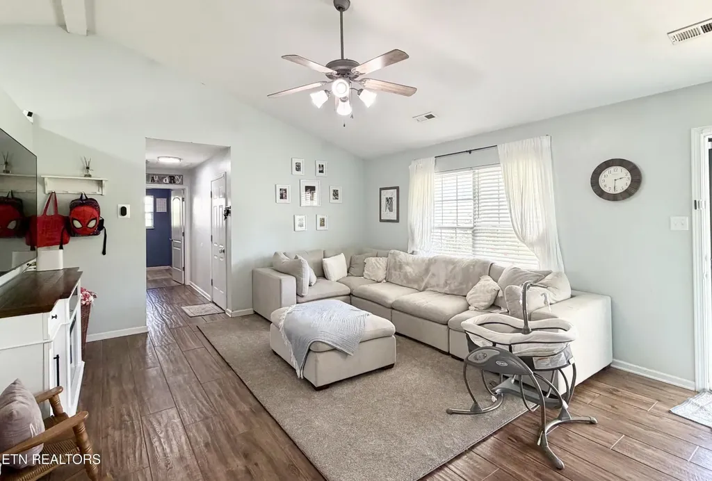 2207 Tuckaleechee Pike Maryville TN 37803