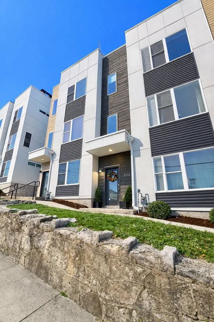 510 31st Ave, N Nashville TN 37209