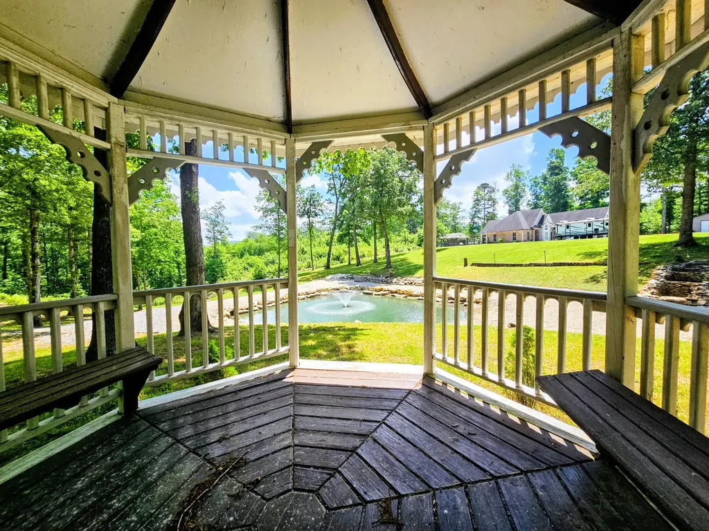 202 55th Avenue Gruetli Laager TN 37339