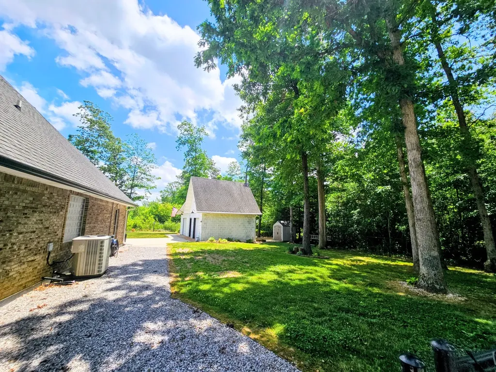 202 55th Avenue Gruetli Laager TN 37339