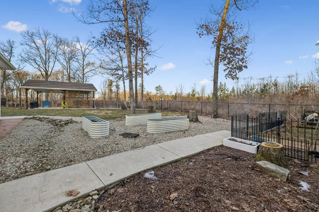 202 55th Avenue Gruetli Laager TN 37339
