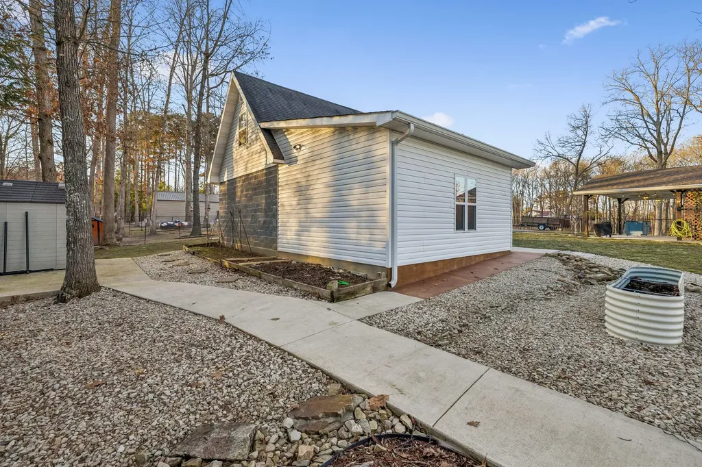 202 55th Avenue Gruetli Laager TN 37339