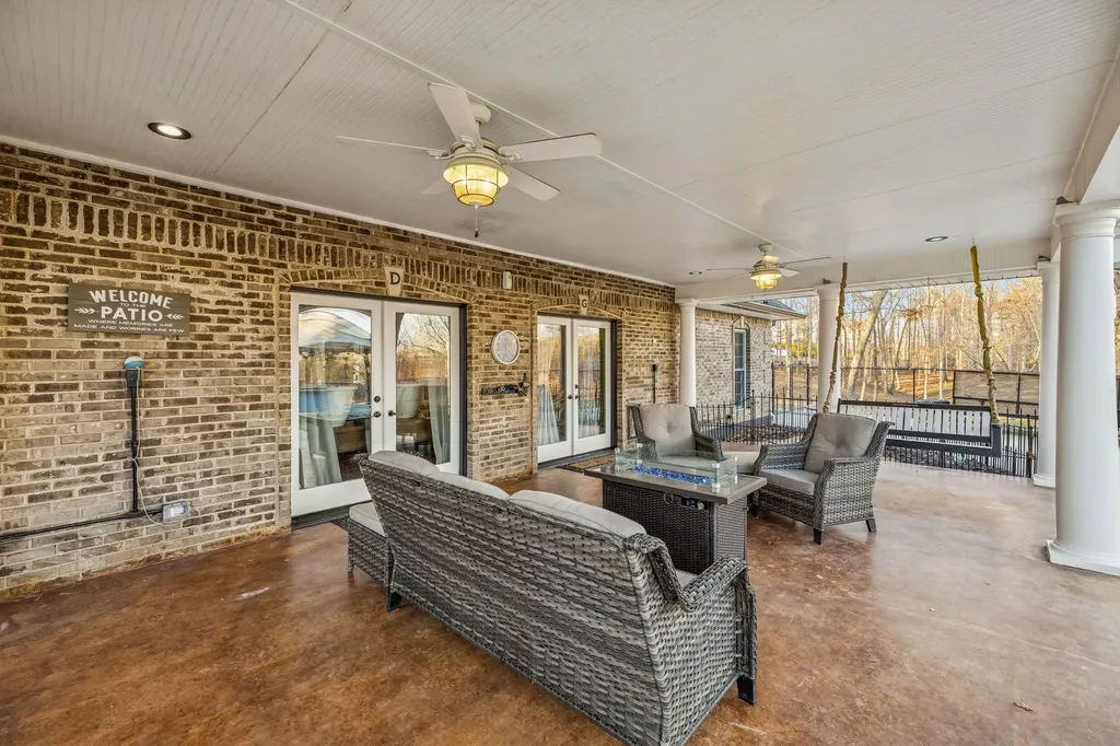 202 55th Avenue Gruetli Laager TN 37339