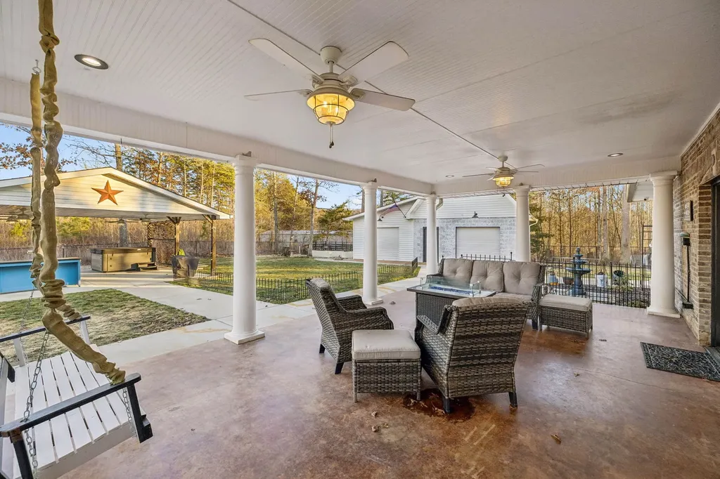 202 55th Avenue Gruetli Laager TN 37339