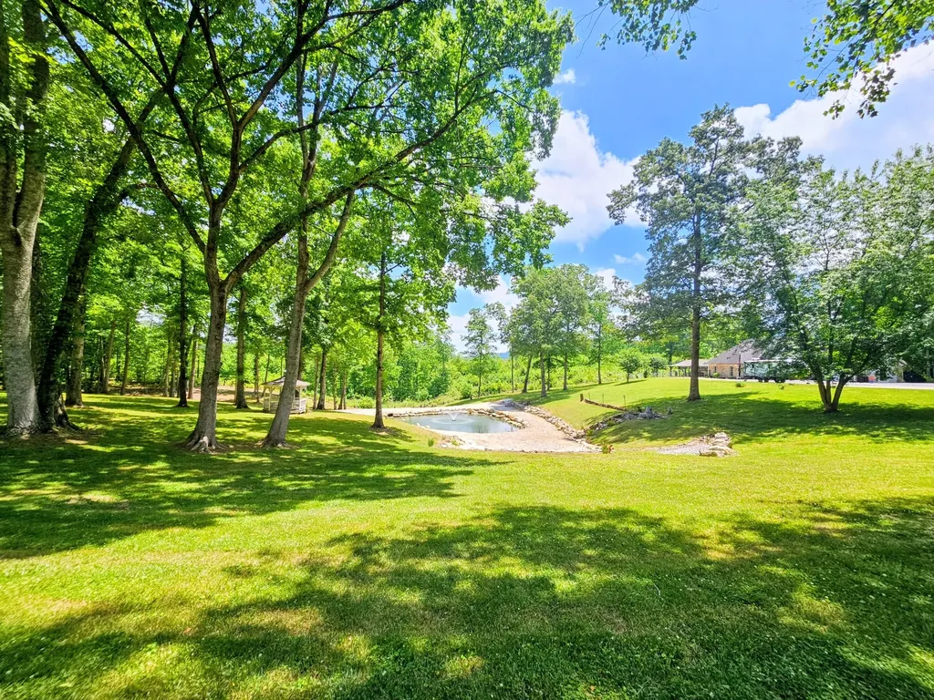202 55th Avenue Gruetli Laager TN 37339