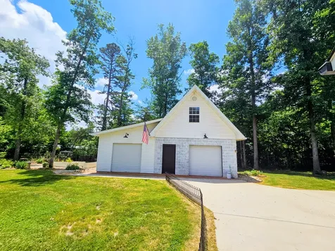 202 55th Avenue Gruetli Laager TN 37339