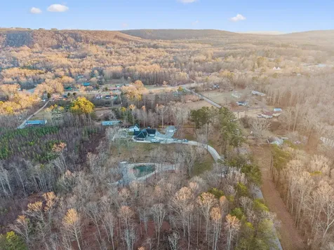 202 55th Avenue Gruetli Laager TN 37339