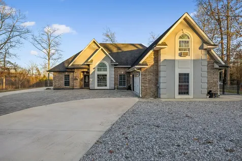 202 55th Avenue Gruetli Laager TN 37339