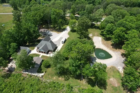 202 55th Avenue Gruetli Laager TN 37339