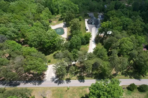 202 55th Avenue Gruetli Laager TN 37339