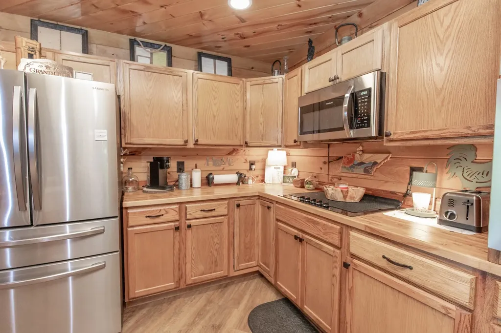 4210 Highway 76 Cottontown TN 37048
