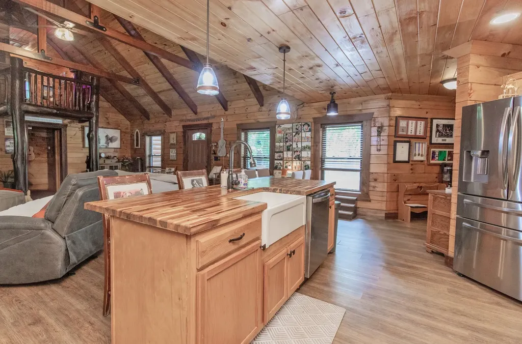 4210 Highway 76 Cottontown TN 37048