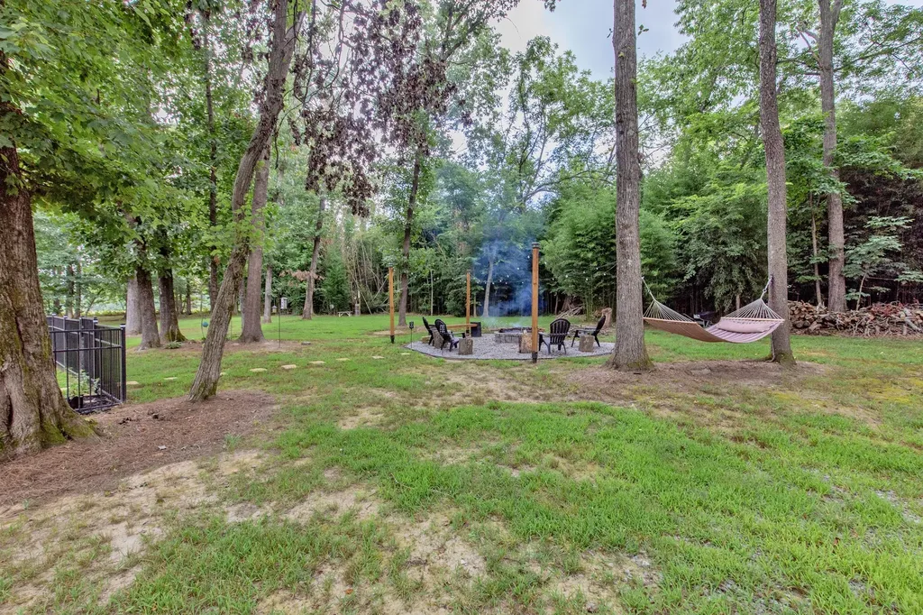 4210 Highway 76 Cottontown TN 37048