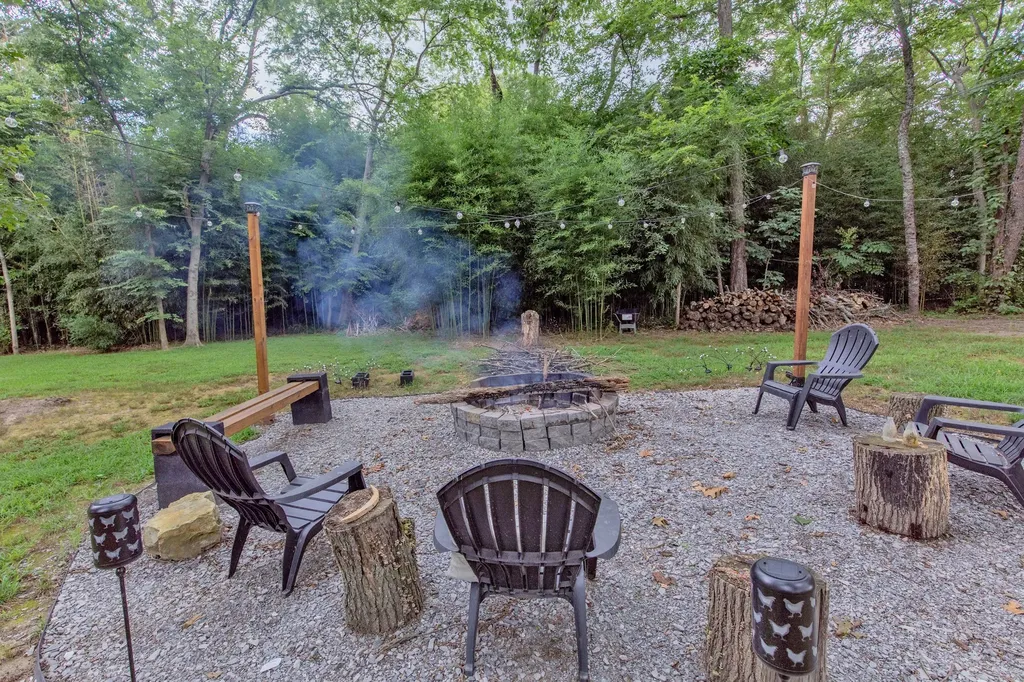 4210 Highway 76 Cottontown TN 37048