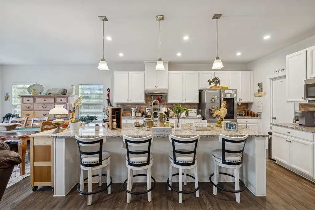 3043 Persimmon Street Columbia TN 38401