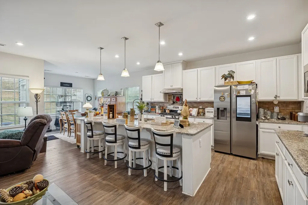 3043 Persimmon Street Columbia TN 38401