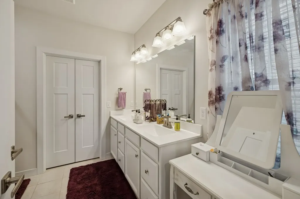 3043 Persimmon Street Columbia TN 38401