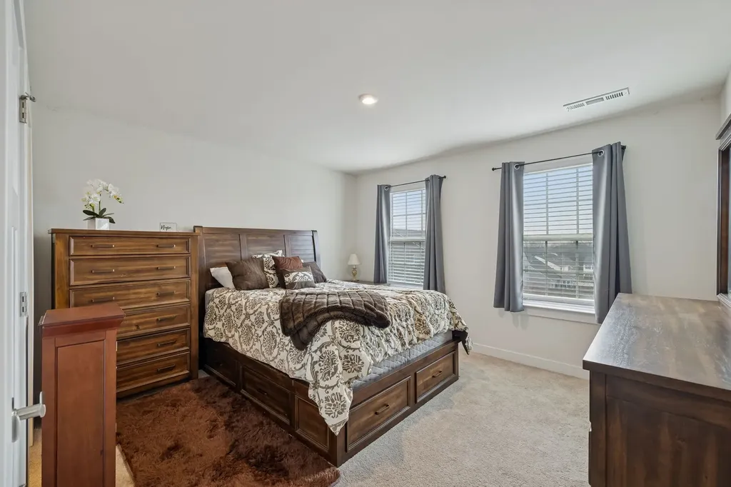3043 Persimmon Street Columbia TN 38401