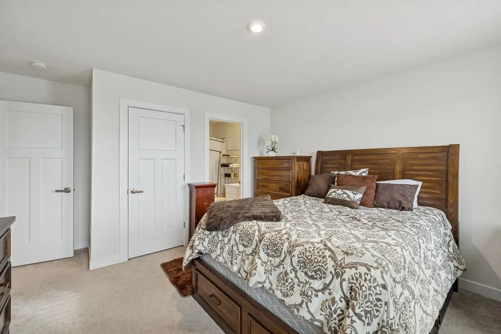 3043 Persimmon Street Columbia TN 38401