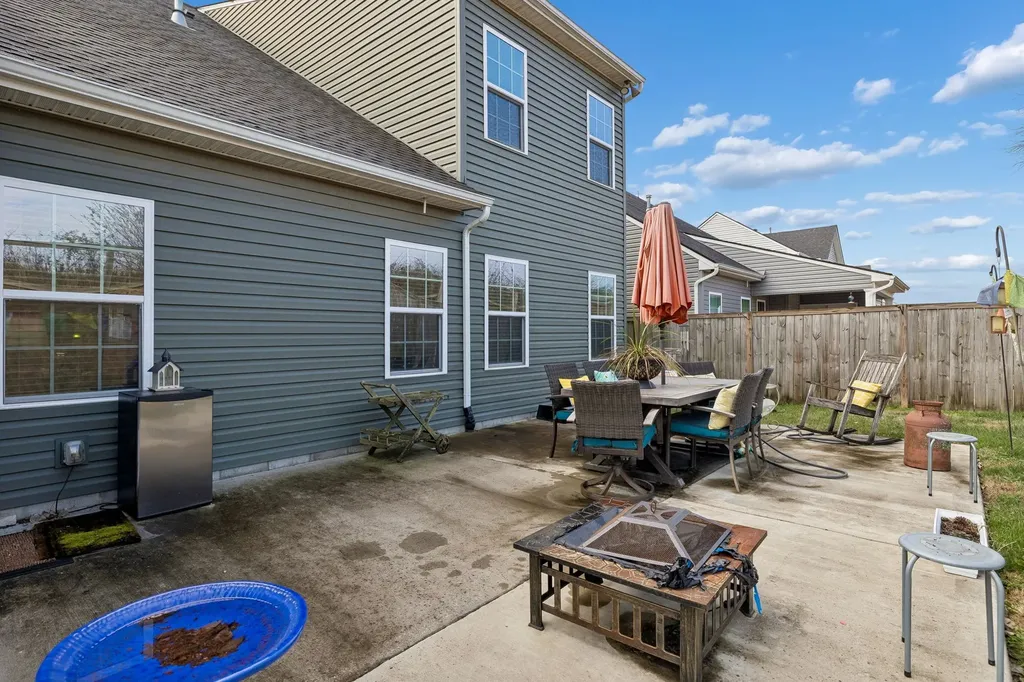 3043 Persimmon Street Columbia TN 38401