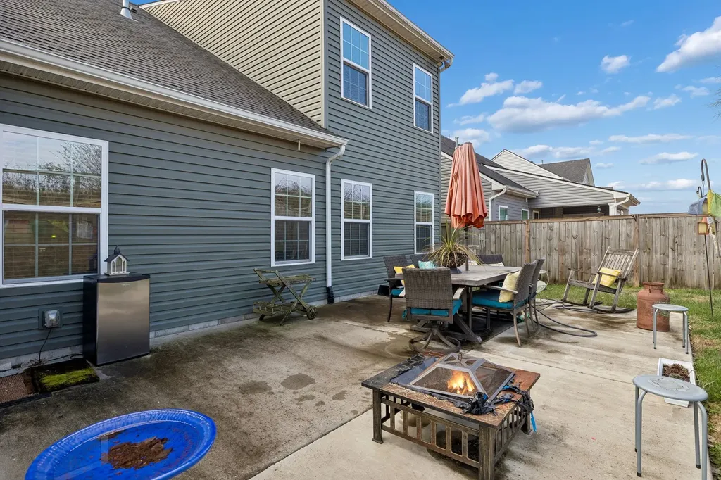 3043 Persimmon Street Columbia TN 38401
