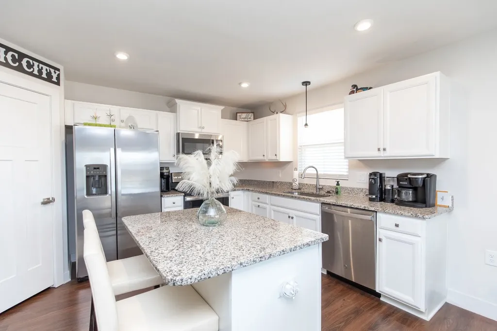 909 Wilkinson Lane White House TN 37188
