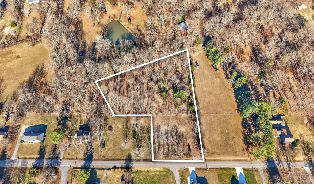 1991 Raymond Hodges Road Cottontown TN 37048